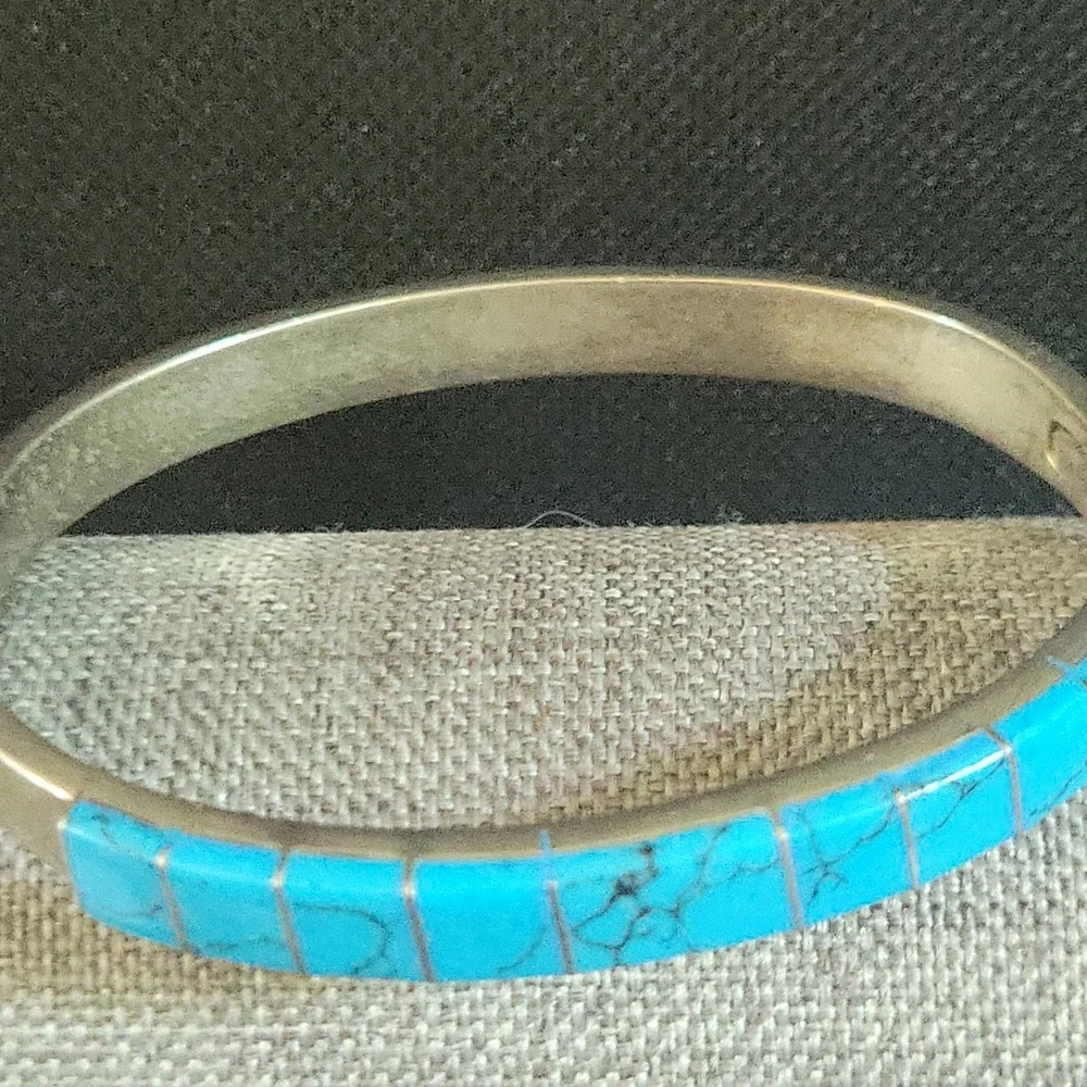 Vintage Mexico Turquoise Composite Inlay Silver Tone Hinged Bangle Bracelet